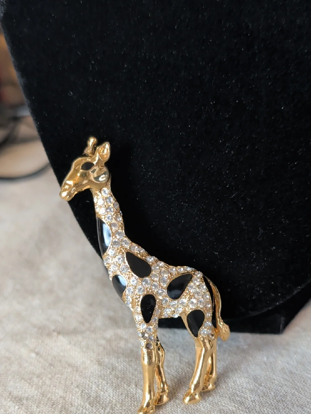 Vintage Giraffe Rhinestone Brooch Gold Tone Black Enamel Safari Glam - Picture 8 of 8